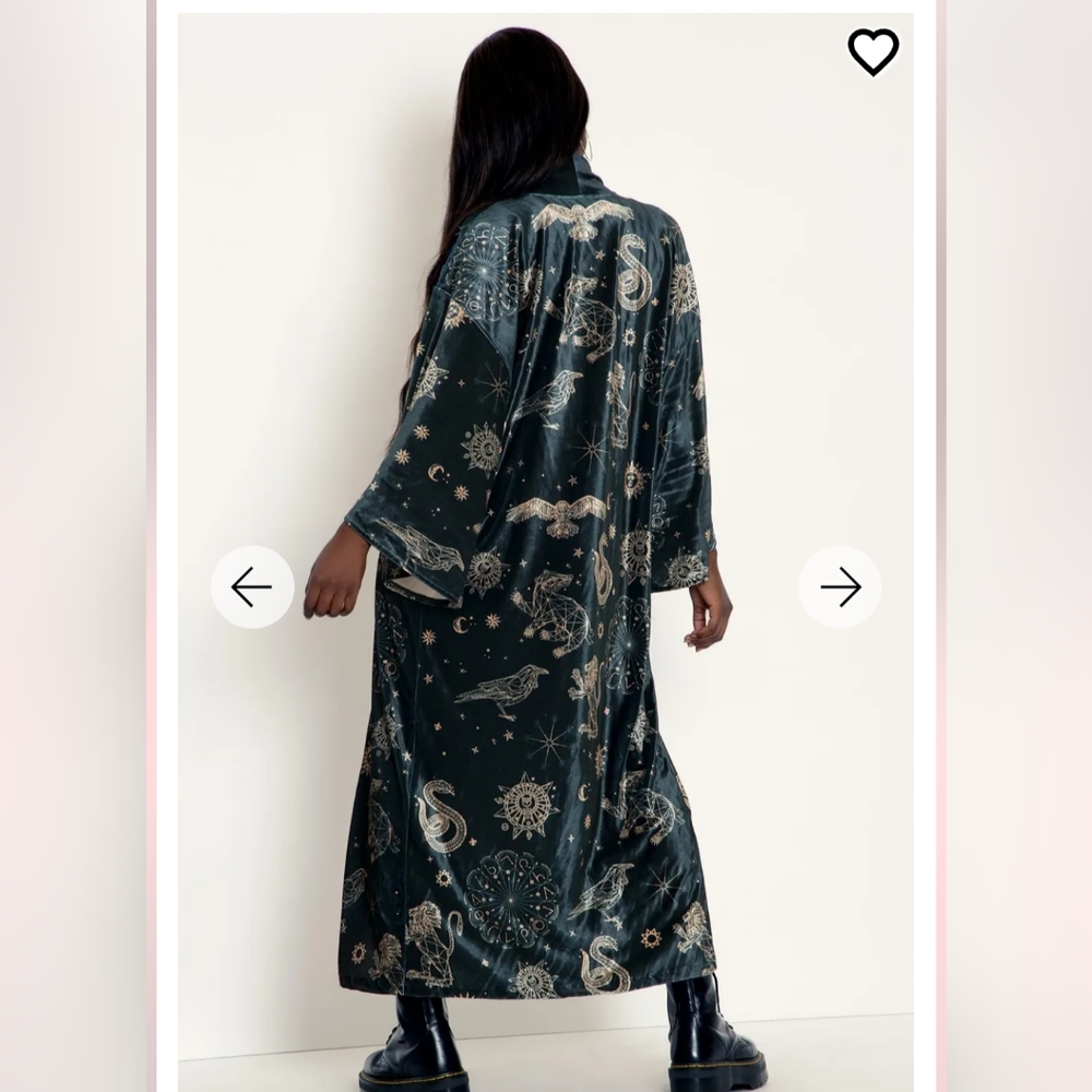 BlackMilk Magic Sky Velvet Swan Kimono